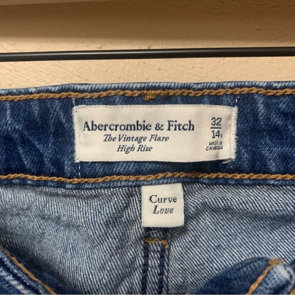 Abercrombie & Fitch The Vintage Flare High Rise Curve Love Size 32 Size 14 - Picture 6 of 10